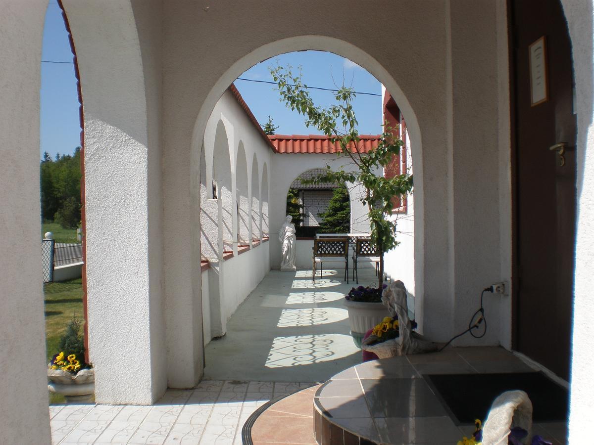 Hotel Getliin Saku Esterno foto